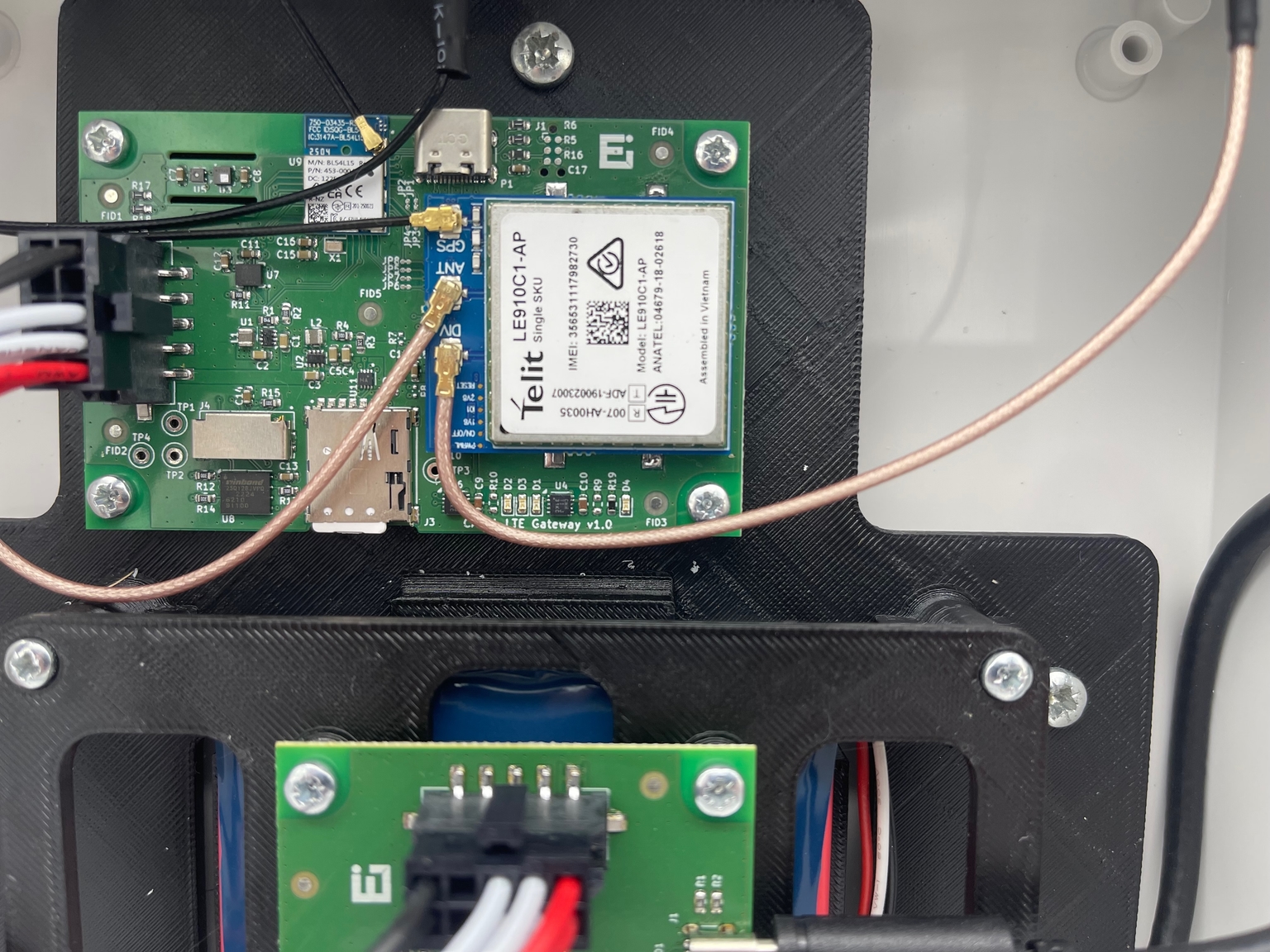 Cat1 modem controller board